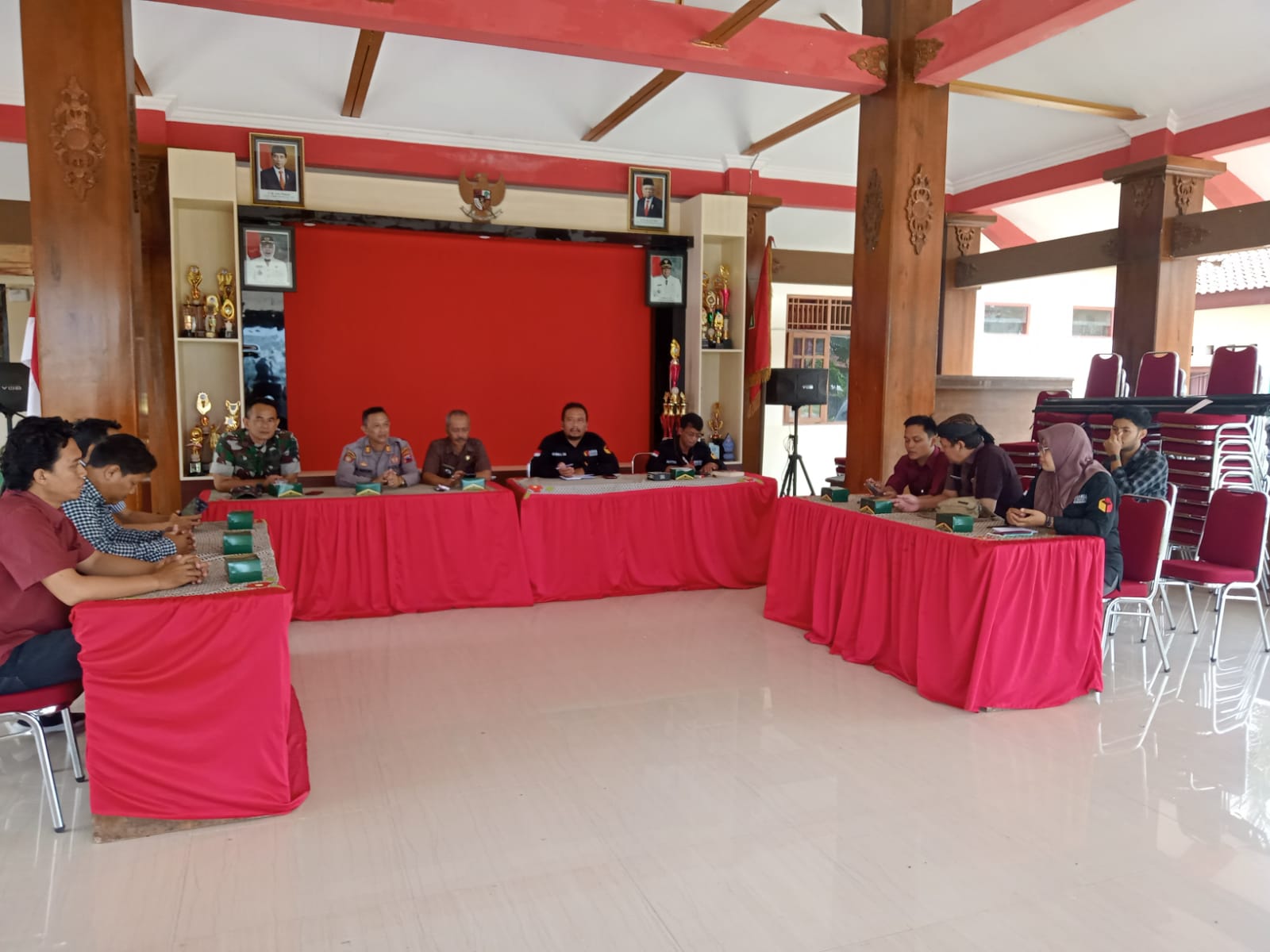 Hadiri Rapat Koordinasi Tingkat Kecamatan, Panwaslucam Bojongsari Jelaskan Mekanisme Pembubaran Kampanye Tak Ber STTP