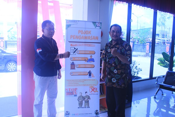 Bawaslu Purbalingga Imbau Masyarakat Melalui Pengembangan Pojok Pengawasan