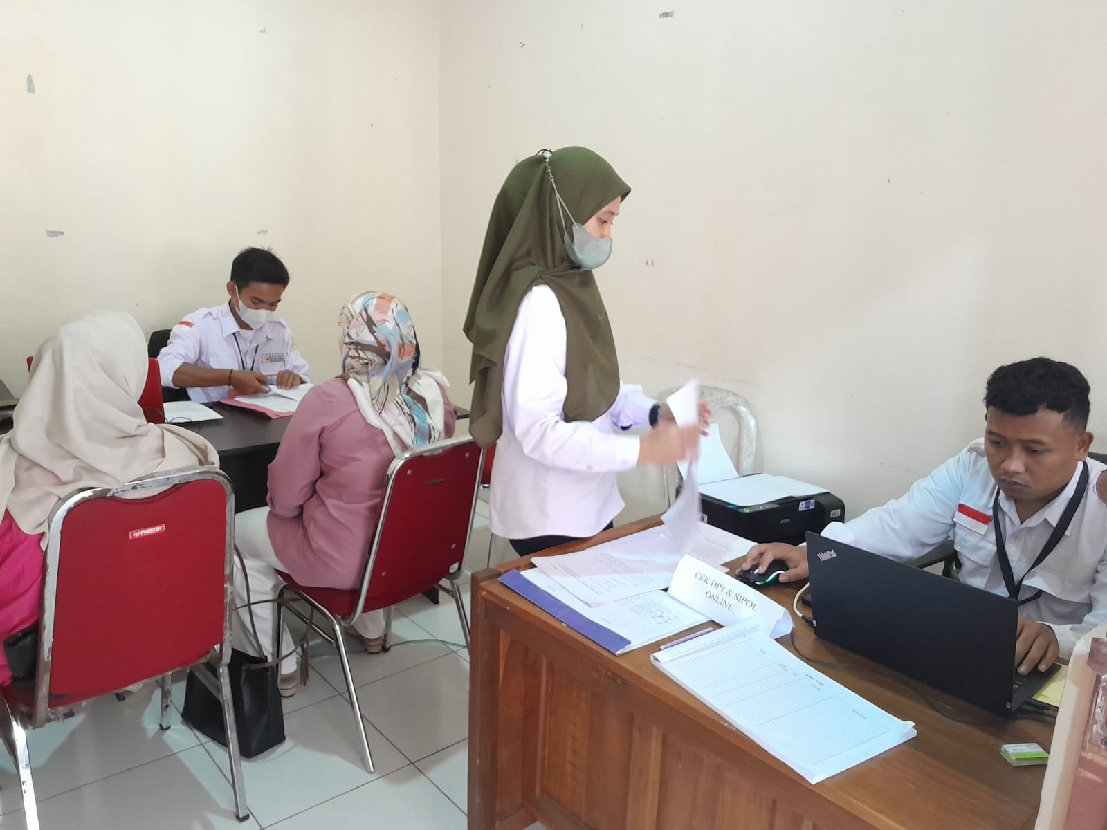 Hari Ke-3 Perekrutan PTPS, Panwaslucam Karangreja Terima 74 Berkas Pendaftaran