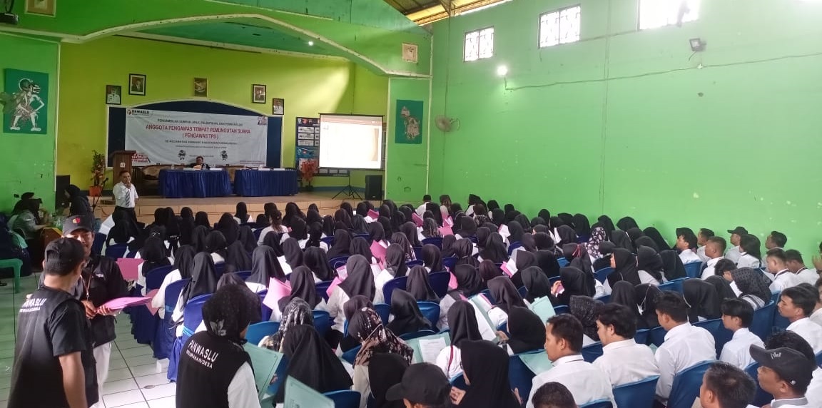 Resmi Dilantik, Panwaslucam Rembang Bekali PTPS Siwaslu