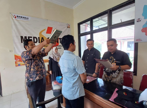 Panwaslucam Rembang Lakukan Pelantikan Susulan