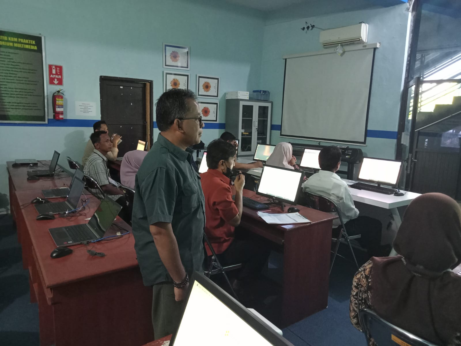 Lolos Administrasi, Calon Anggota Panwaslu Kecamatan Ikuti Tes Tertulis Hari Ini