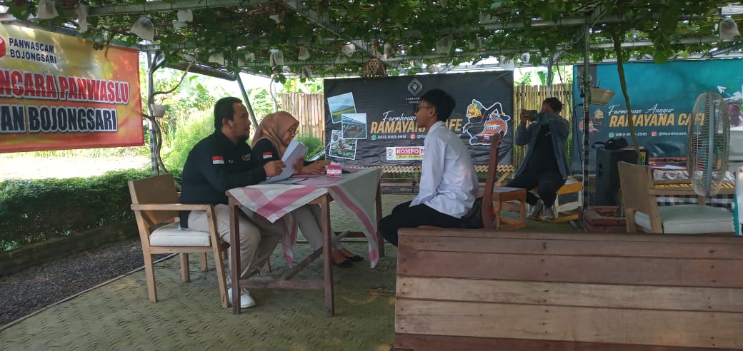 Panwaslu Bojongsari Gelar Tes Wawancara Calon Pengawas Kelurahan/Desa