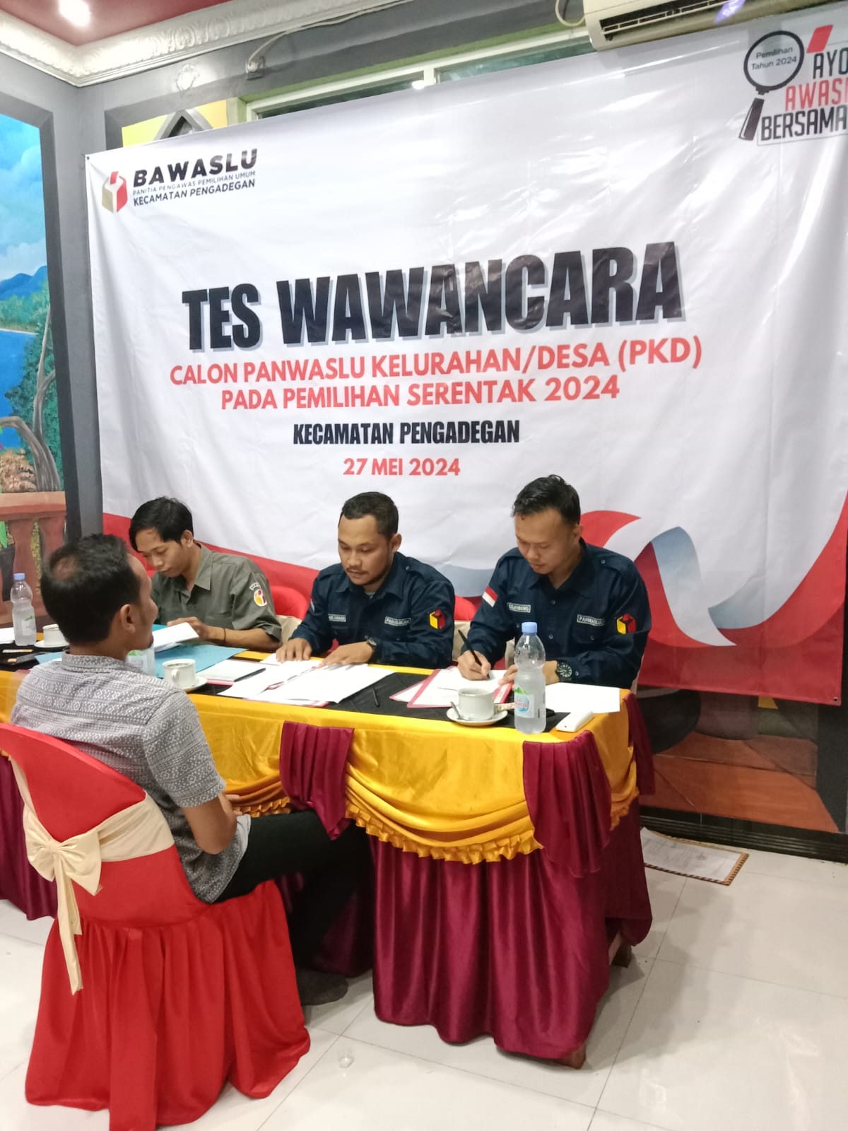 Panwaslucam Pengadegan Gelar Wawancara Calon Panwaslu Kelurahan/Desa untuk Pemilihan Serentak 2024