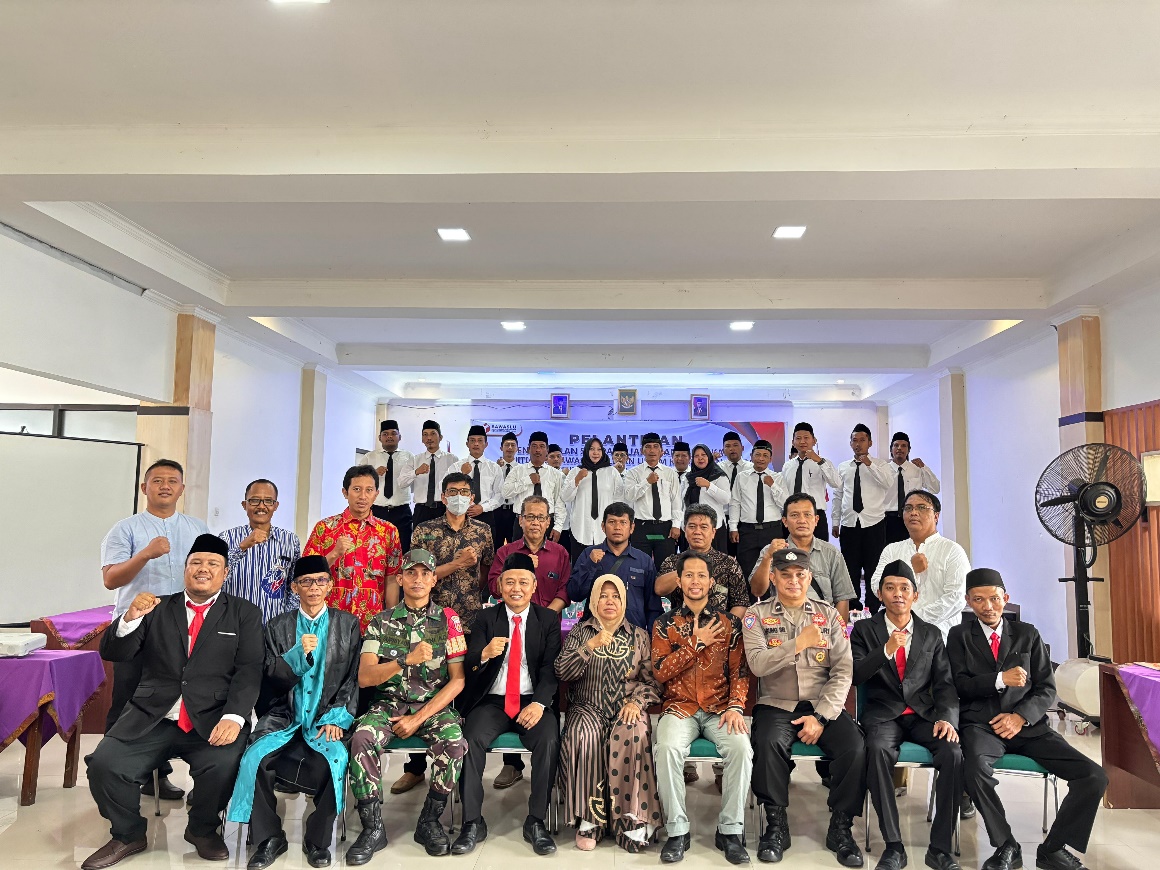 Panwaslu Kecamatan Kalimanah Lantik 17 Pengawas Kelurahan/Desa