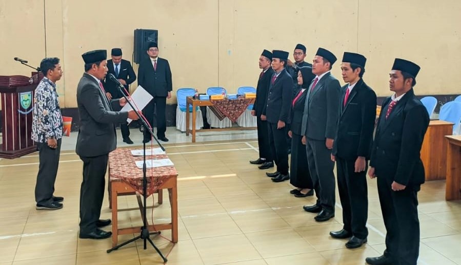 Panwaslu Kecamatan Karangjambu Lantik PKD Pemilihan Serentak 2024