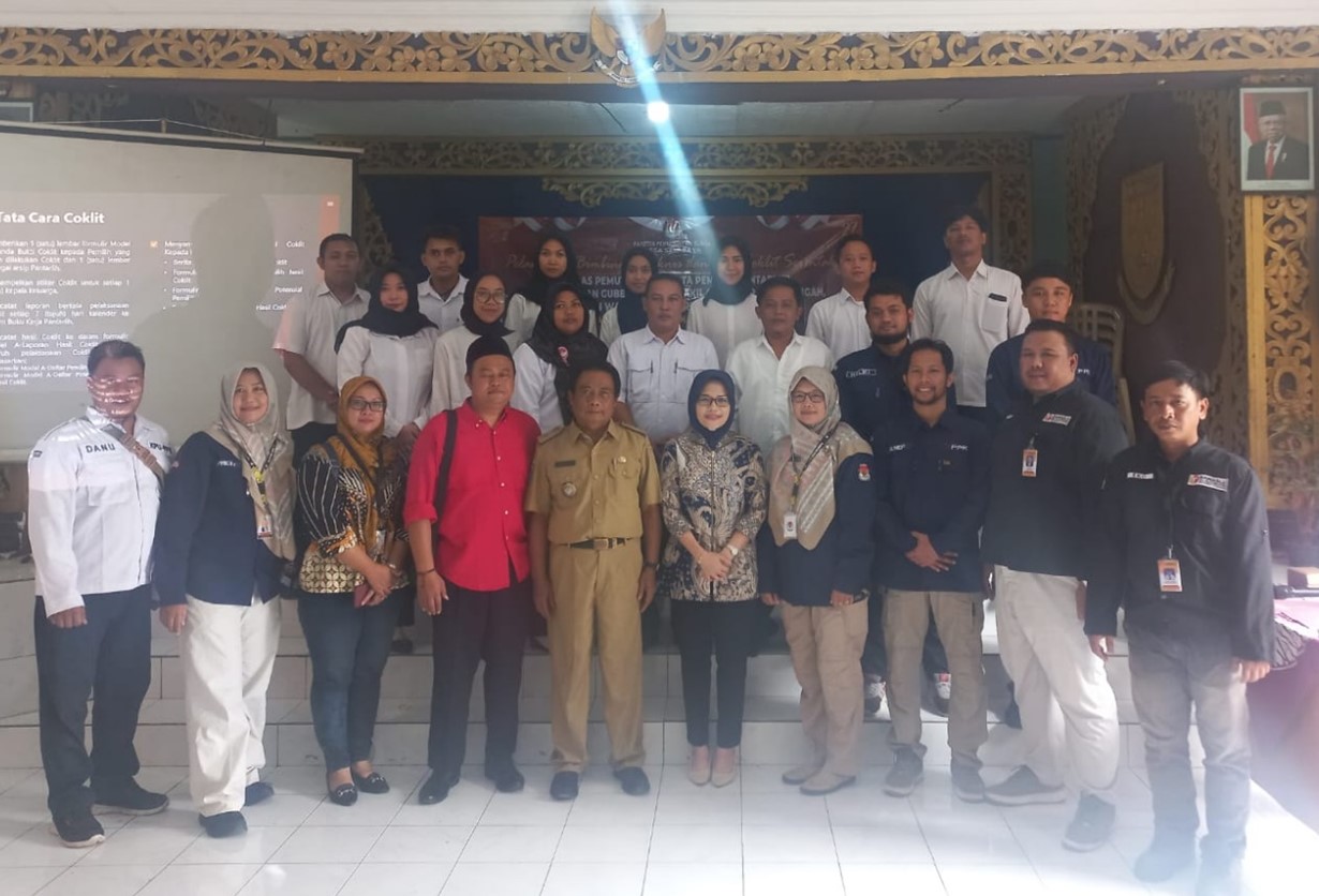 Panwaslu Kecamatan Kalimanah dan PKD Awasi Pelantikan Pantarlih di Desa Selabaya