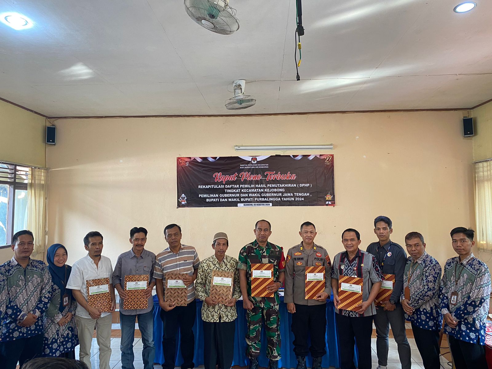 Panwaslucam Kejobong Apresiasi Tindaklanjut PPK Dalam Rapat Pleno Rekap DPHP Kecamatan