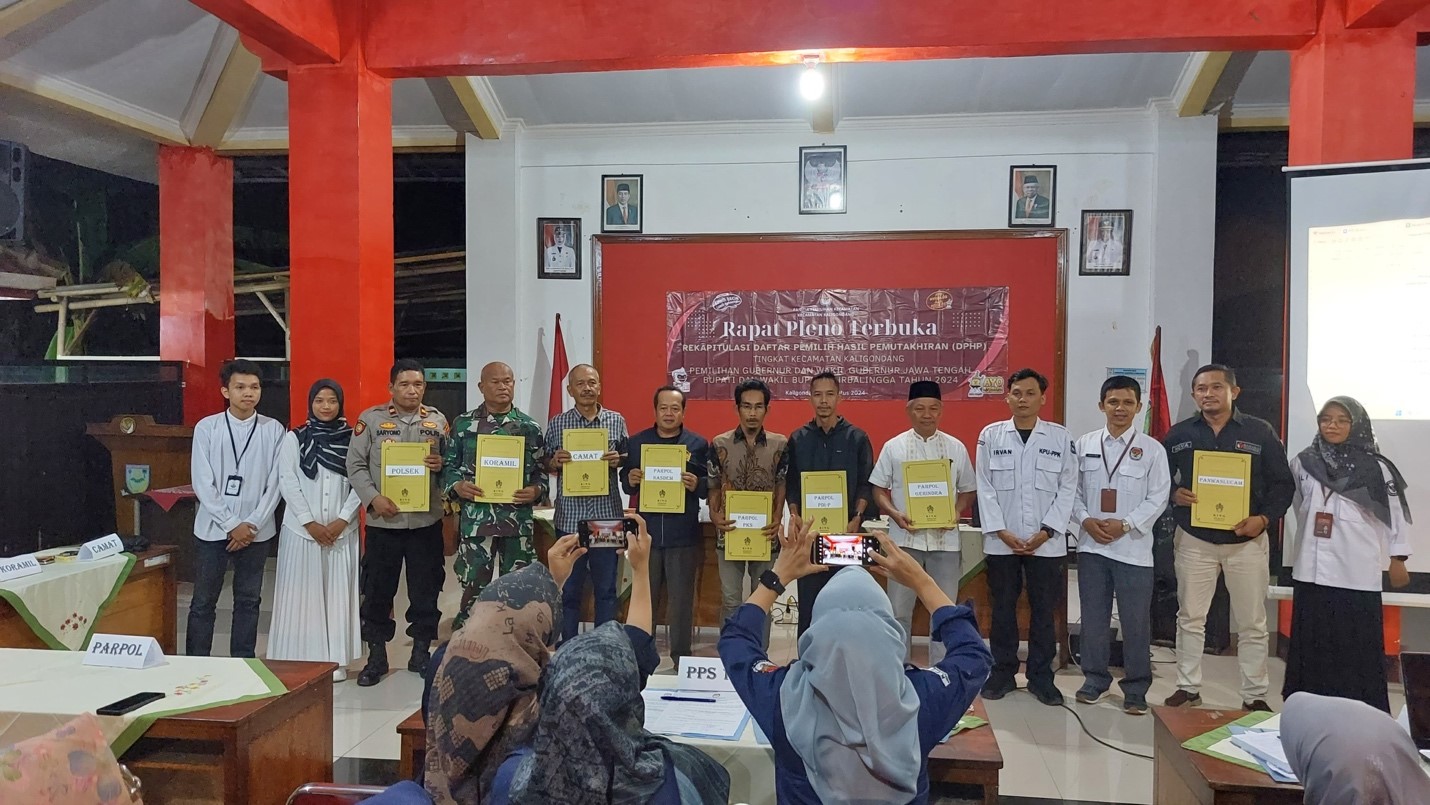 Hadiri Rapat Pleno Terbuka DPHP Tingkat Kecamatan, Panwaslu Kaligondang Beri Himbauan