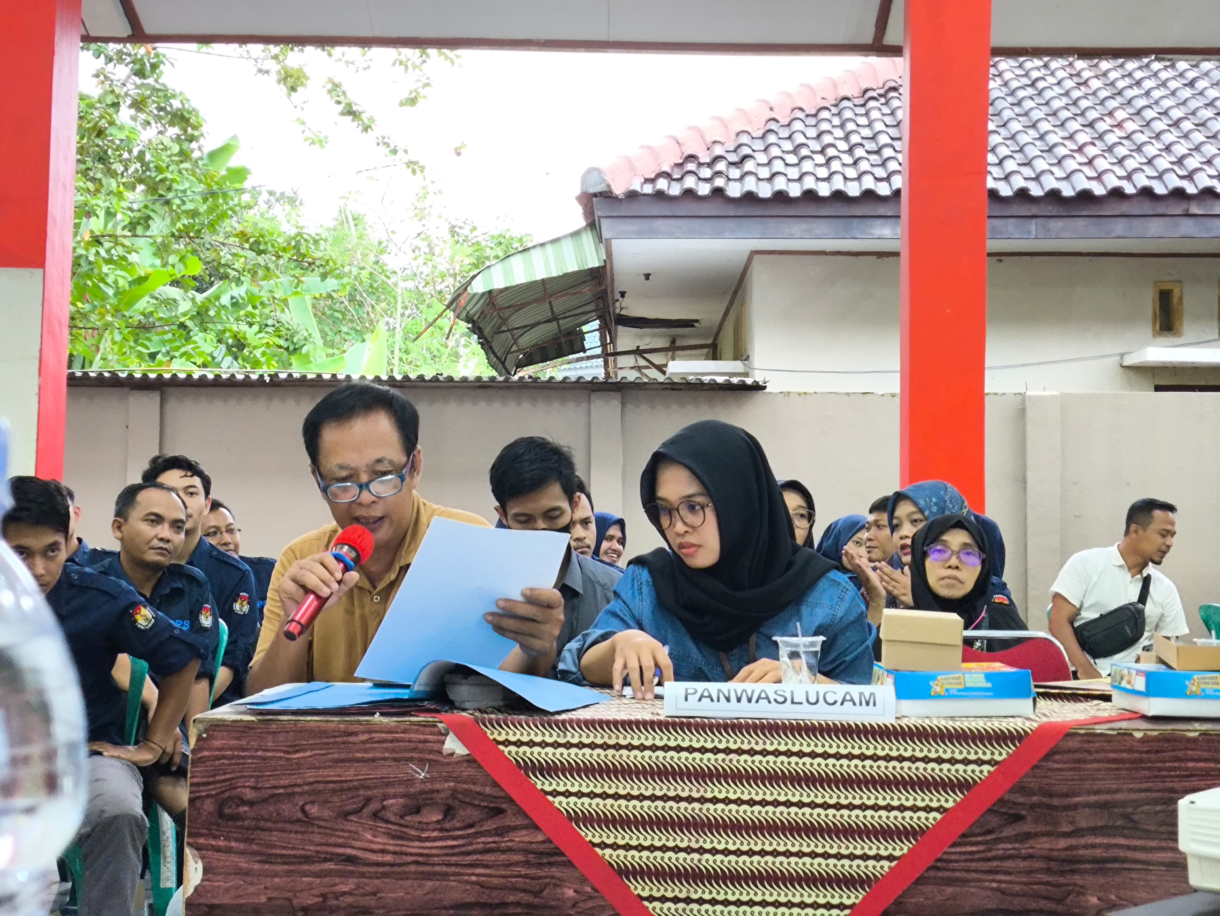 Rapat Pleno Terbuka Rekapitulasi DPSHP di Kutasari: Panwaslu Awasi dan Berikan Tanggapan