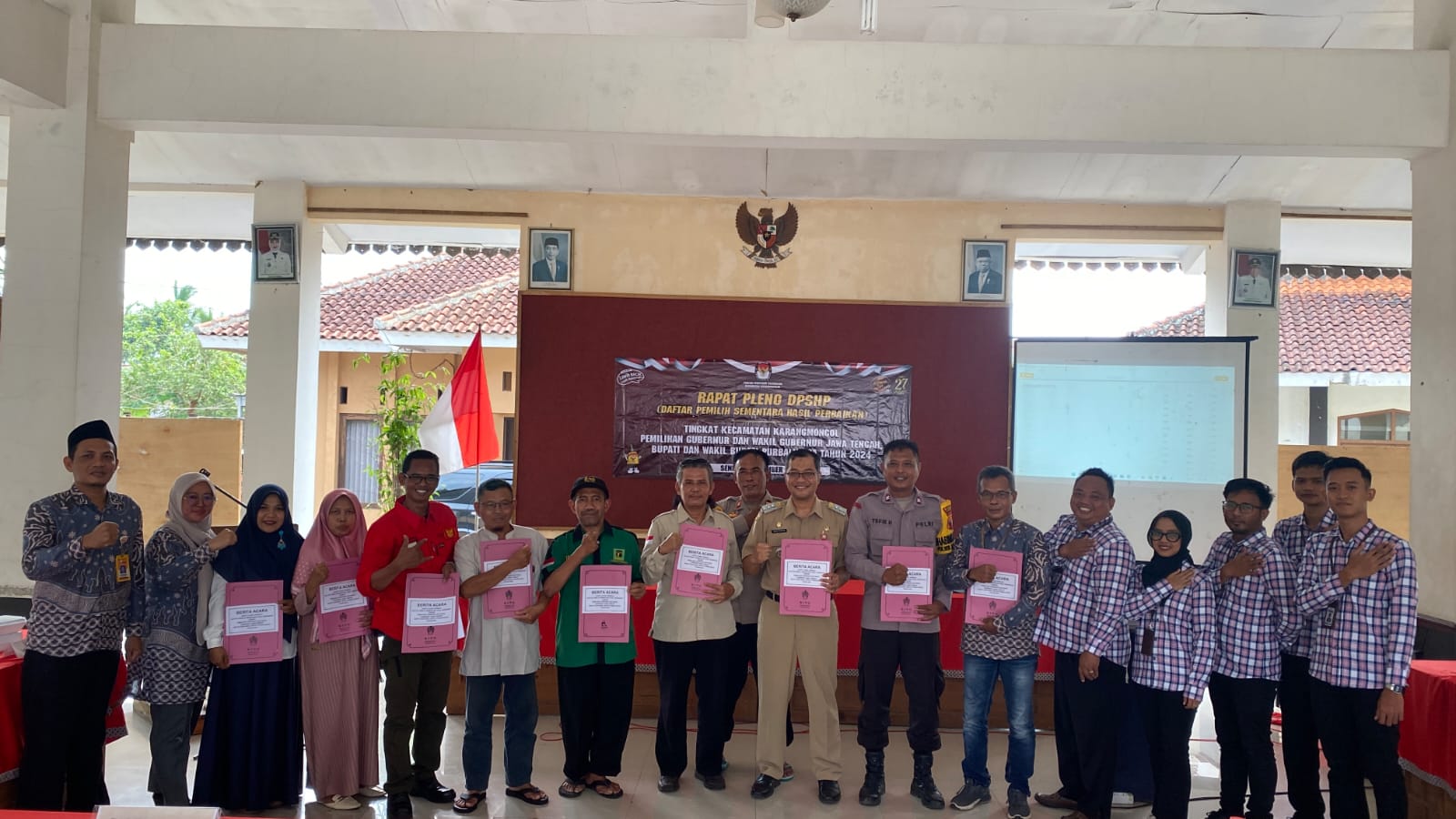Pastikan Perubahan Data Pemilih Sesuai Ketentuan, Panwaslucam Karangmoncol Awasi Pleno DPSHP Kecamatan