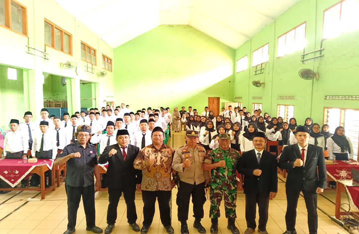 Pelantikan 94 Pengawas TPS di Kemangkon: Mewujudkan Pemilu yang Jujur dan Adil