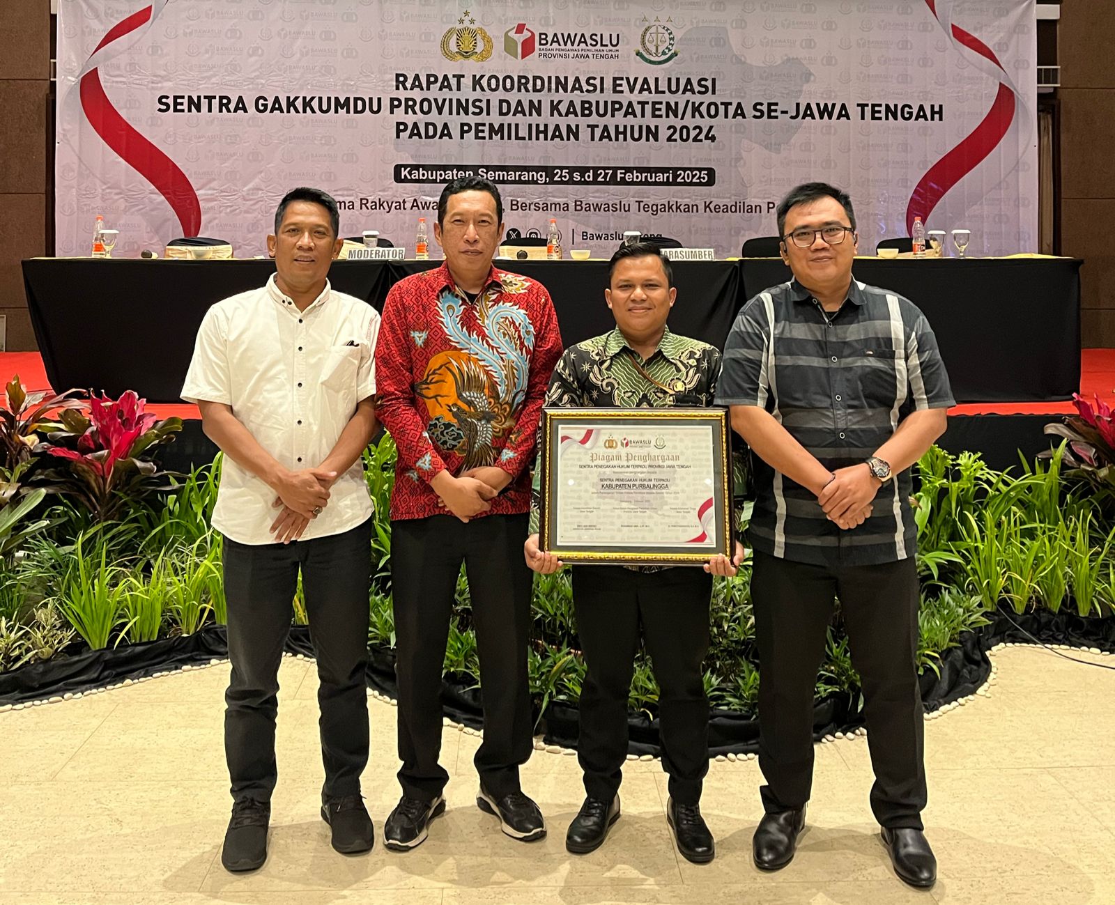 Gakkumdu Bawaslu Kabupaten Purbalingga Raih Penghargaan Penanganan Pelanggaran Tindak Pidana Pemilihan 2024