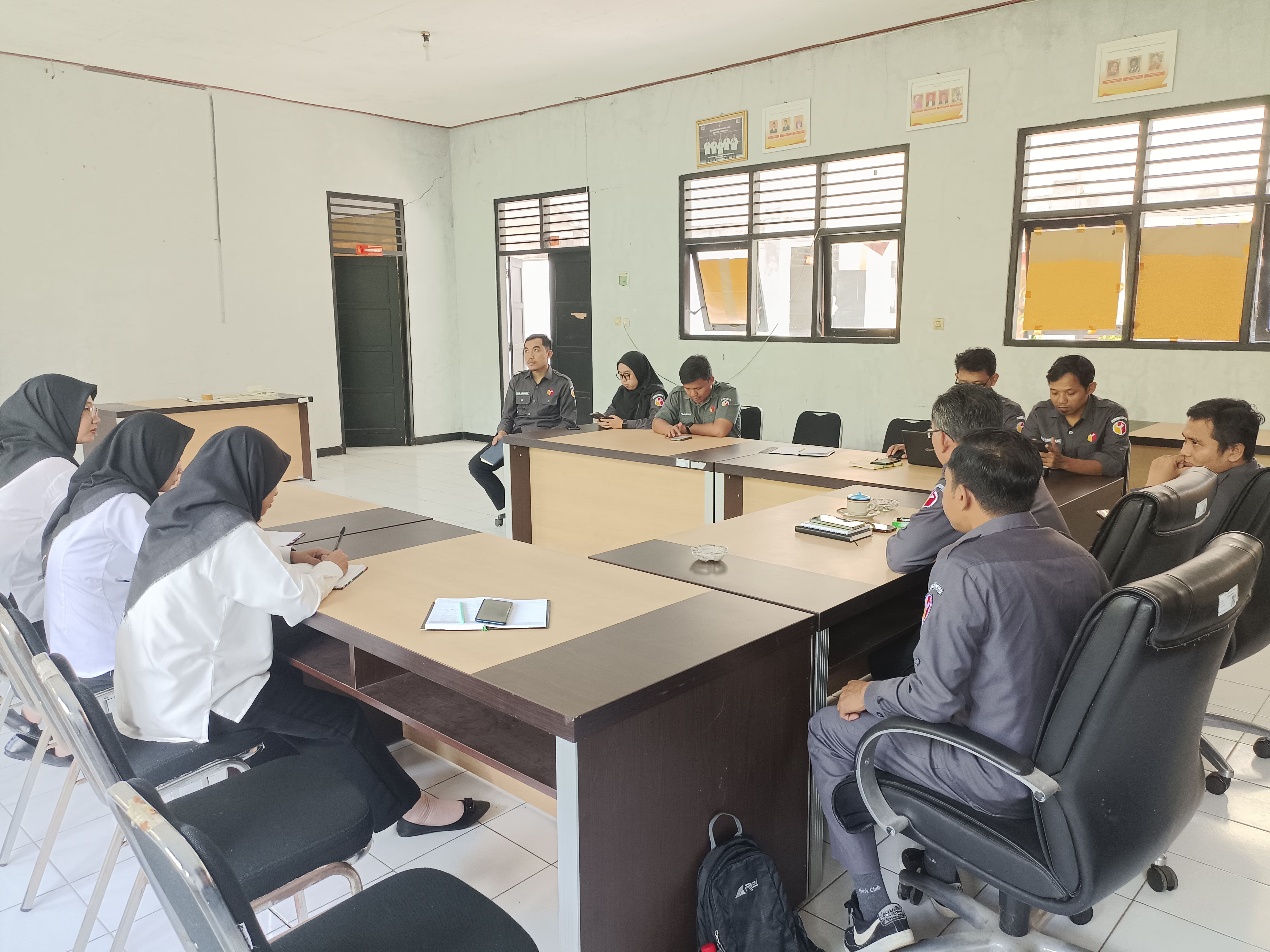 Bawaslu Purbalingga Gelar Rapat Rutin, Bahas Persiapan Pelantikan PPPK dan Penyesuaian Jadwal Publikasi