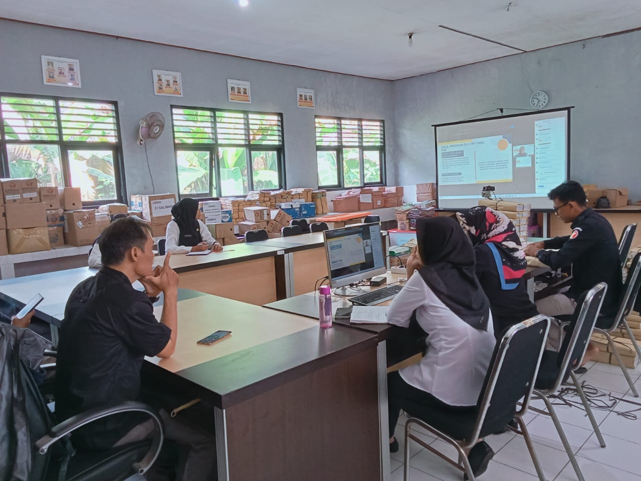 Bawaslu Purbalingga Ikuti Diskusi "Selasa Menyapa" Bahas Kajian Yuridis dan Empiris PSU di Magetan