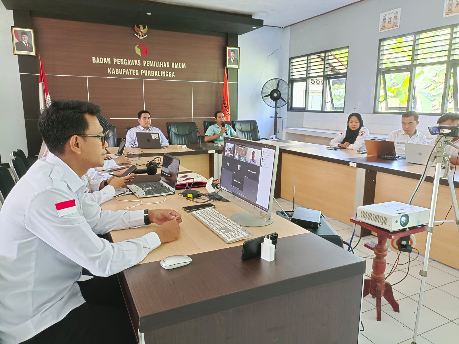 Bawaslu Purbalingga Gelar Review Penyusunan SKP 2025 Secara Daring 