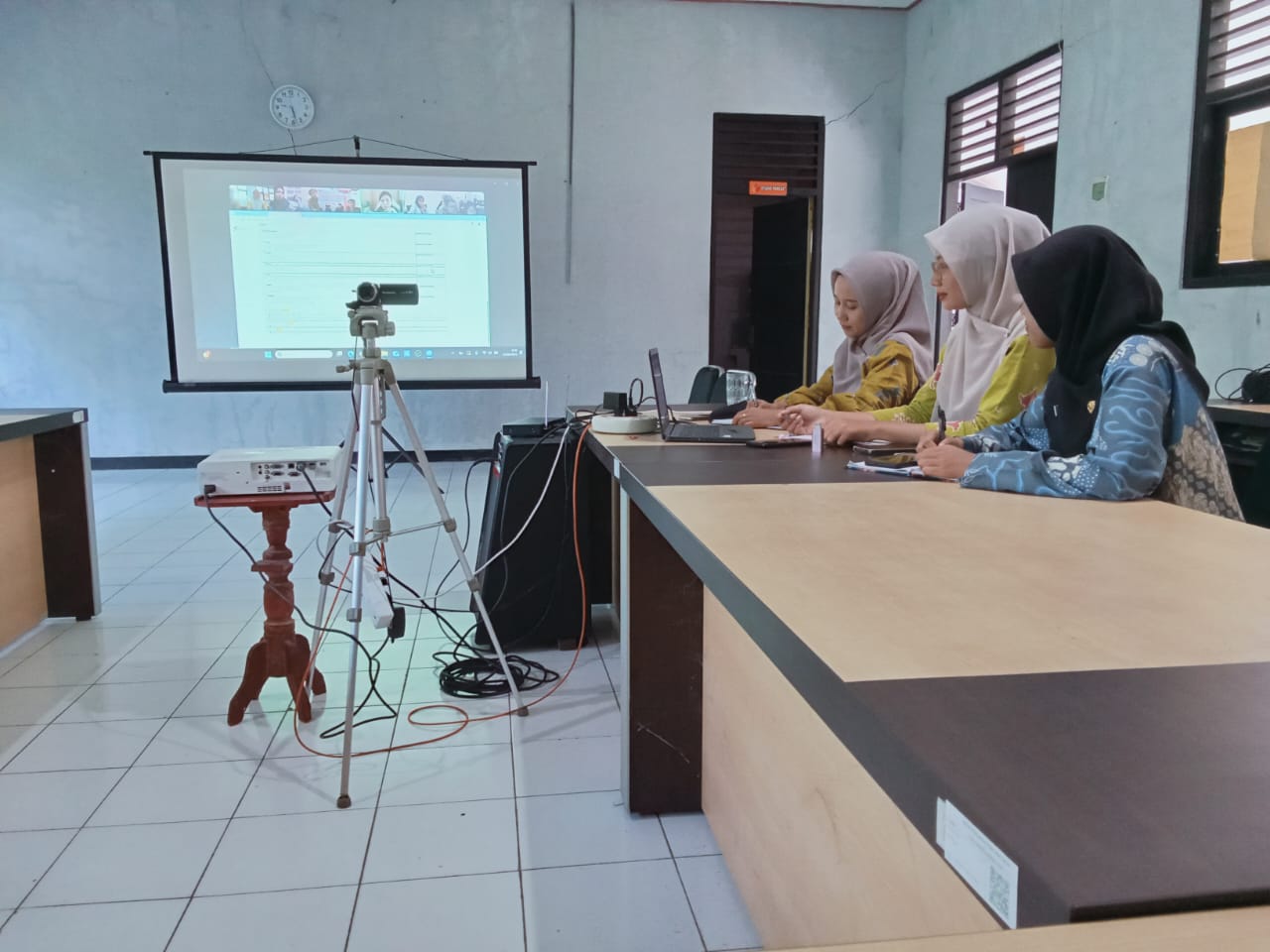 CPNS Bawaslu Kabupaten Purbalingga Ikuti Rapat Penyusunan dan Pengisian SKP 2025