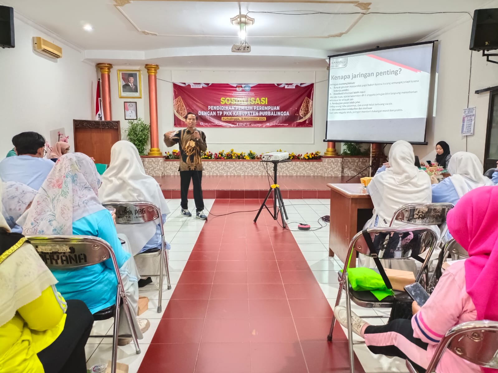 Digandeng KPU, Bawaslu Sampaikan Literasi Digital Saat Pemilu Kepada TP PKK Purbalingga