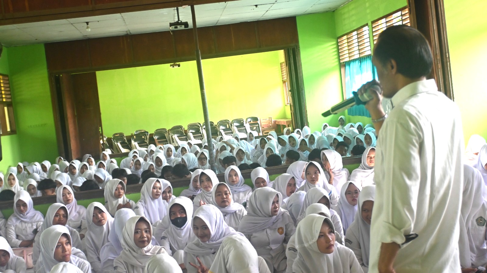Bawaslu Purbalingga Sasar Pemilih Pemula, Ajak Siswa SMK Soedirman  Awasi Pemilu