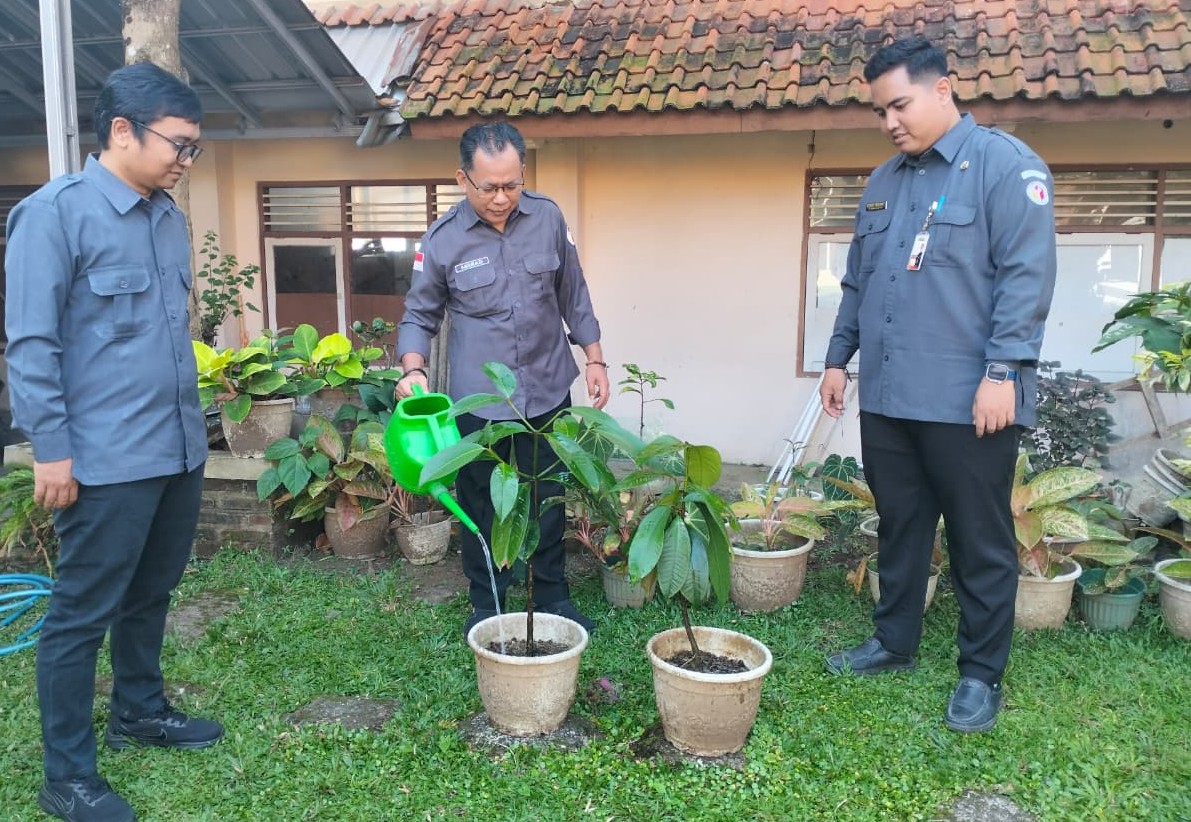 Rawat Pohon Integritas, Bawaslu Purbalingga Perkuat Budaya Kerja Berintegritas