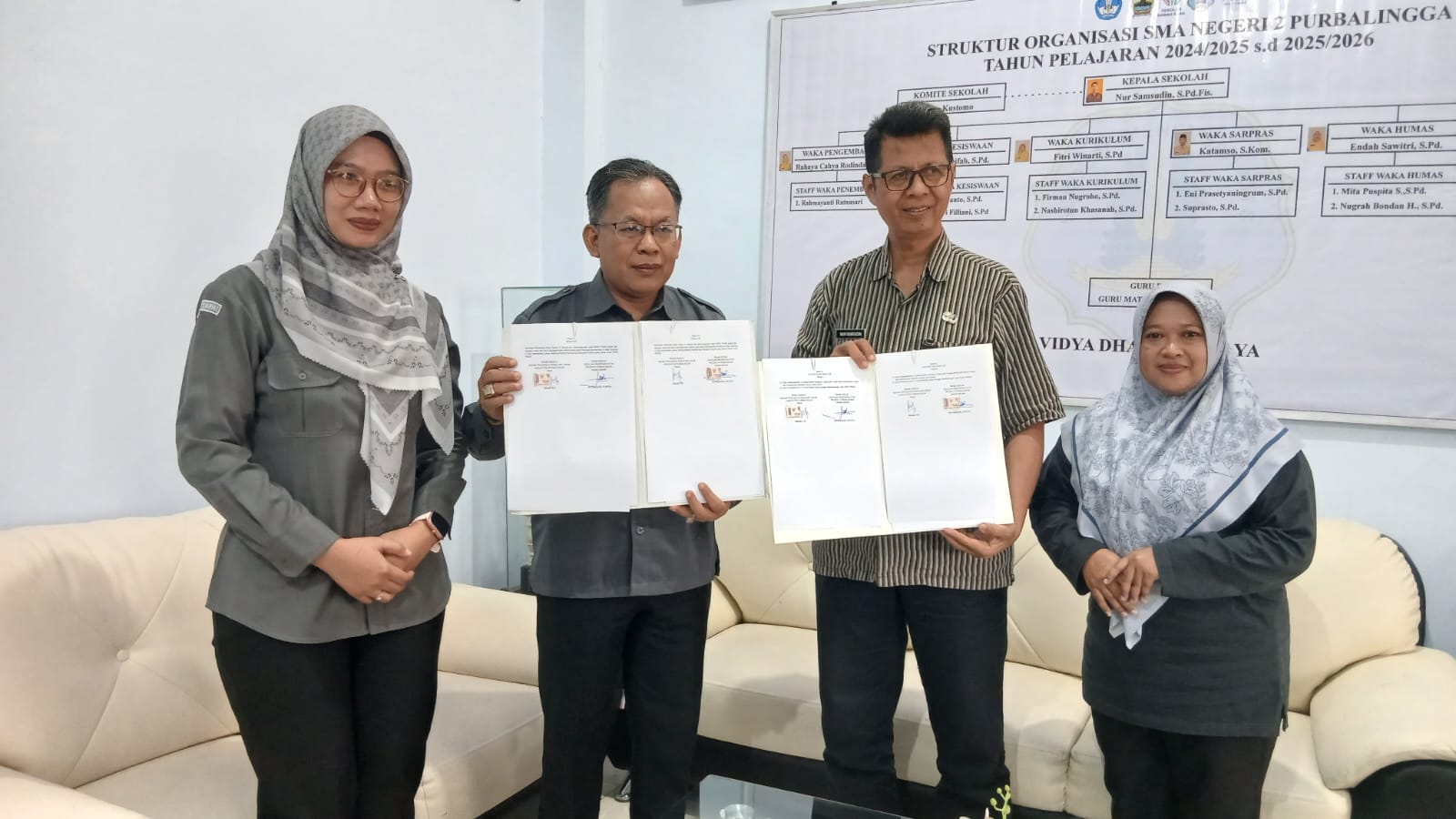 Gandeng SMA N 2 Purbalingga, Bawaslu Teken MoU Pendidikan Pengawasan Partisipatif untuk Pemilih Pemula