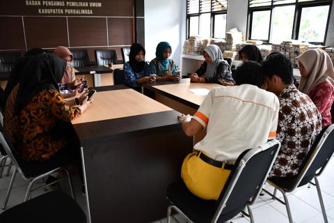 tim relawan patroli cyber