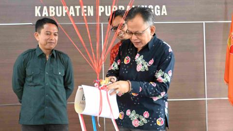 Membelajarkan