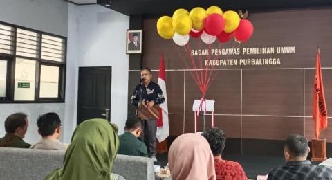 Bawaslu Purbalingga Luncurkan "Bawaslu Membelajarkan Vol. II", Ajak Masyarakat Tegakkan Keadilan Pemilu