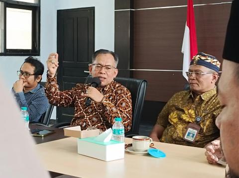 Tertibkan Pengelolaan Arsip, Bawaslu Purbalingga Gelar Rapat Penyusunan Daftar Arsip Usul Musnah