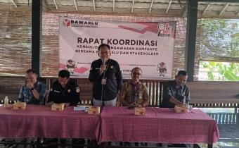 Satukan Persepsi, Bawaslu Purbalingga Gelar Rapat Konsolidasi Bersama Panwaslu dan Stakeholder