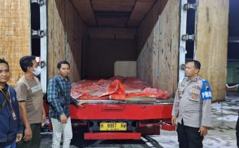 Awasi Serah Terima dan Bongkar Kelengkapan Logistik Pemilu 2024, Bawaslu Pastikan Sesuai Ketentuan