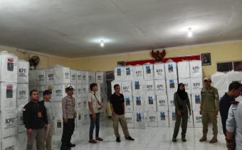 Panwaslu Kecamatan Pengadegan Awasi Distribusi Logistik Pemilu 2024 Secara Ketat