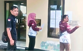 Pasang Pengumuman Pembentukan Pantarlih, PKD di Kecamatan Kemangkon Pastikan PPS Laksanakan Sesuai Prosedur