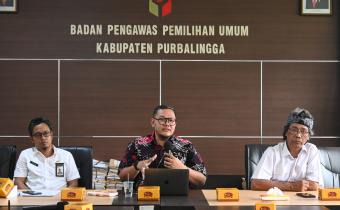 Jalani Monev KIP, Bawaslu Purbalingga Selenggarakan Rakernis Pengelolaan dan Pelayanan Data dan Informasi Publik 2024