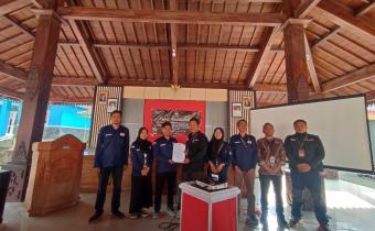 Panwaslu Karangjambu Pastikan Akurasi Data Pemilih dalam Rapat Pleno