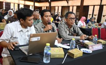 Seorang Warga Belum Terdata, Bawaslu Purbalingga Sampaikan Tanggapan Dalam Pleno Penetapan DPT