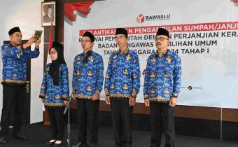 Empat Staf Bawaslu Purbalingga Resmi Dilantik sebagai PPPK