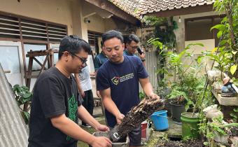 Bawaslu Purbalingga Galakkan Program "Jumpa Berlian" Dengan Aksi Bersih Lingkungan