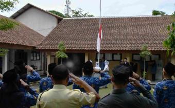 ASN Bawaslu Purbalingga Gelar Upacara Peringatan HUT ke-54 Korpri