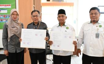 Tanamkan Nilai Demokrasi Sejak Dini, Bawaslu Purbalingga Teken MoU dengan MAN Purbalingga