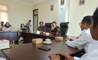 Perkuat Literasi Digital Mahasiswa, UNPERBA dan Bawaslu Purbalingga Dorong Diskusi Ilmiah Hadapi Isu Politik